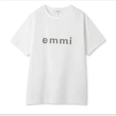 emmi ロゴプリント バックオープン Tシャツ ホワイトのサムネイル