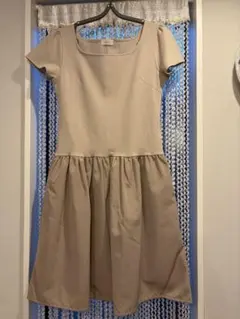半袖ワンピース ベージュ