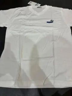 PUMA ホワイト Vネック Tシャツ