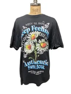Bershka 花柄　Tシャツ　レディース