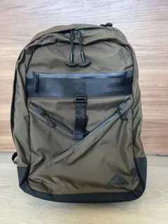 DATUM TREKNOS 新品同様《タグ切っただけ》カーキ系