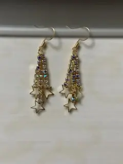 大幅値下げ！現品限り！！【星型チャーム付きロングピアス】