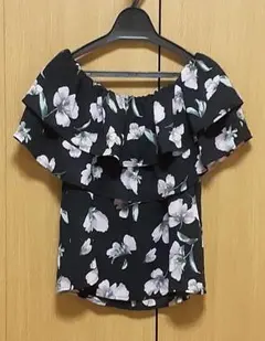 オフショルダー フリル 花柄 トップス★Lサイズ