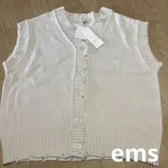【新品】emsフリルニットベスト クリーム色のサムネイル