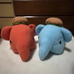 ドムドムハンバーガー　ハンバーガーとどむぞうくん　ふわふわぬいぐるみXL 2点