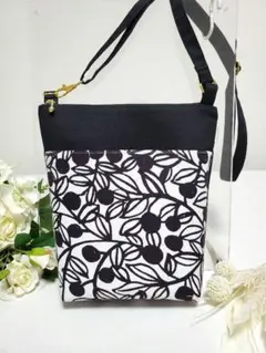 ショルダーバッグ/ハンドメイド