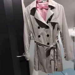 ライトグレージュ トレンチコート ベルト付き