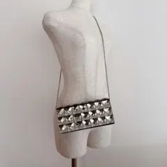 【チェーン付きクラッチバッグ】