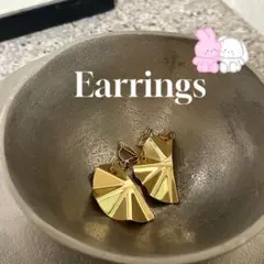 新品未使用✨メタル イヤリング ゴールド レディース アクセサリー 高見え