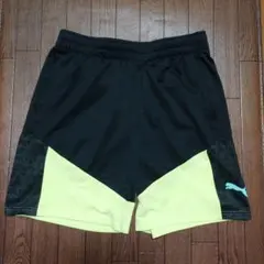 PUMA ハーフパンツ 黒/黄緑
