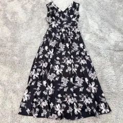✨【ジュリアブティック】黒 花柄 ワンピース ロング丈 Vネック　フレア