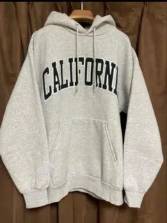 FREAK'S STORE ワッペン刺繍 アーチロゴスウェットパーカー