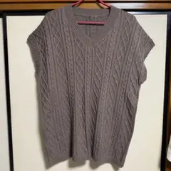 【匿名配送】SHEIN curveブラウン ケーブル編み ニットベスト Vネック