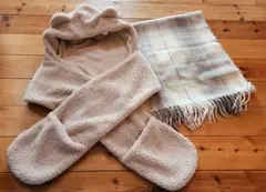 【2点まとめ売り】クマ耳フード付きマフラー&淡色チェック柄ストールセット