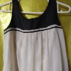 ストラップ付きパーティードレス 黒と白