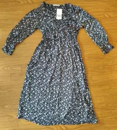 新品　zara ザラ ブラック　花柄長袖ロングワンピース　M〜Lサイズ