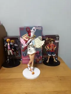 ワンピースFILM　RED サンジ　ウタ　ルフィ