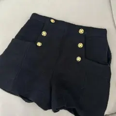 ZARA 黒 ボタン付きショートパンツ M