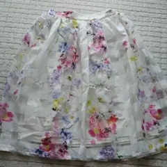 1回着用　トッコクローゼット 花柄スカート