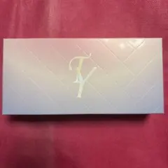 たかの友梨エステファクトジュエリーパクトVC　コンパクトケースパフ付き