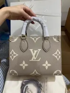 Louis Vuitton ベージュ モノグラム ショルダーバッグ