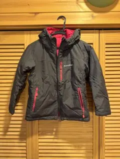 モンベル 子供用フード付きダウンジャケット 黒/濃ピンク130