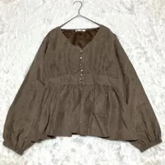 ナイスクラップ ペプラムブラウス スエード調 綺麗め　上品　オフィスカジュアル