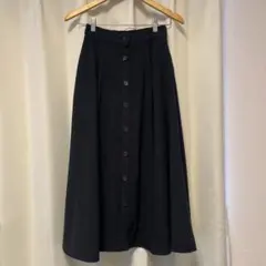 ボタン付きフレアスカート