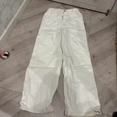GU ホワイトパンツ　Mサイズのサムネイル