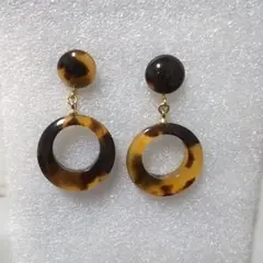 ブラウン・ベージュ フープイヤリング クリップ式