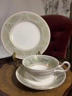 ウェッジウッド コロンビアセージグリーン 34cm 大皿 プレート ウェッジウッド コロンビアセージグリーン 34cm 大皿 プレート - メルカリ