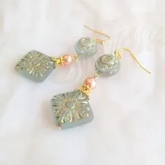 No.3002 アンティーク調ブルーグリーンピアス