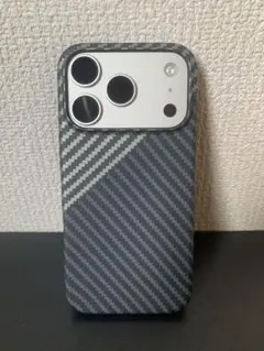 iPhone用カーボンファイバー風ケース