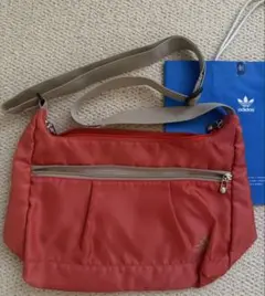 アディダスのバッグ