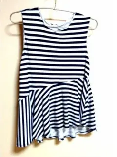 美品  ZARA アシンメトリートップス