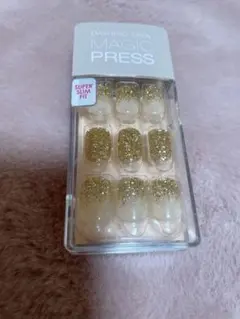 【最終お値下げ】DASHING DIVA MAGIC PRESS ネイルチップ