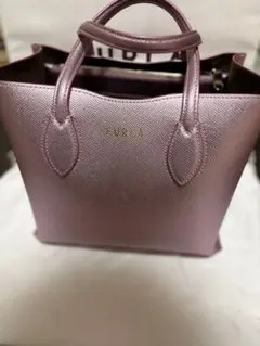 FURLA ERA トートバッグ　ハンドバッグ　メタリックピンク