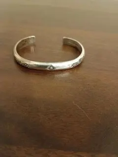 アリゾナフリーダム シルバー バングル (小さめ)