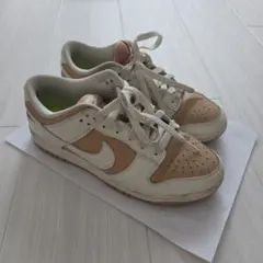 Nike スニーカー ベージュ/ホワイト　23.5