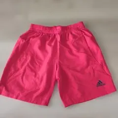 adidas ピンク ショートパンツ