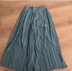 プリーツパンツ　ユニクロ　値下げしました