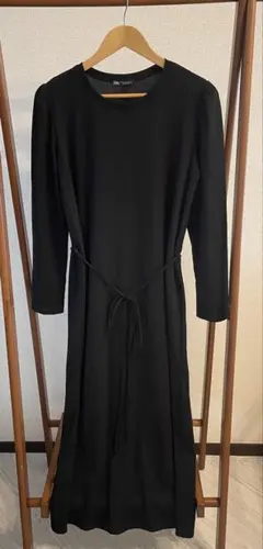 【ZARA】秋冬 ロングワンピース／長袖／ウエストリボン付き／ブラック