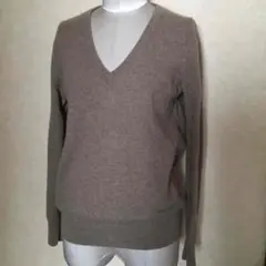 ユニクロ カシミア100%Vニット