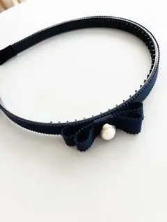 ☆ハンドメイド☆リボンカチューシャ　ネイビー色