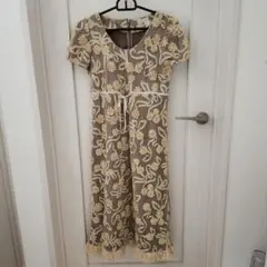 ９/28日曜までセール　GRACE 刺繍入りロングワンピース グレー 半袖