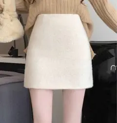 ホワイトタイトスカート フワフワ素材