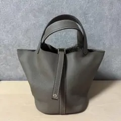 新品★ピコタンモデル★本革キューブバッグ★エトープのサムネイル