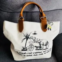 【美品】CASTELBAJAC トートバッグ　ロゴ　チャーム付き　キャンバスのサムネイル