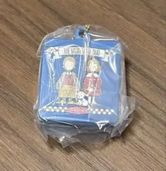 サンリオキャラクター　クッキー缶チャーム　ザ ボードビルデュオ