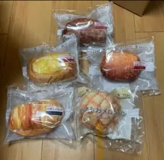 Happyくじ　セブンイレブン C賞パンポーチ（全5種）コンプリート